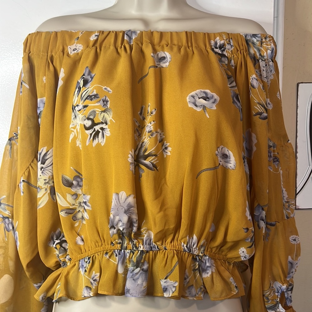 WILLOW & ROOT Women’s Floral Off Shoulder Crop Top With Elastic Ruffle Waist - Picture 6 of 8